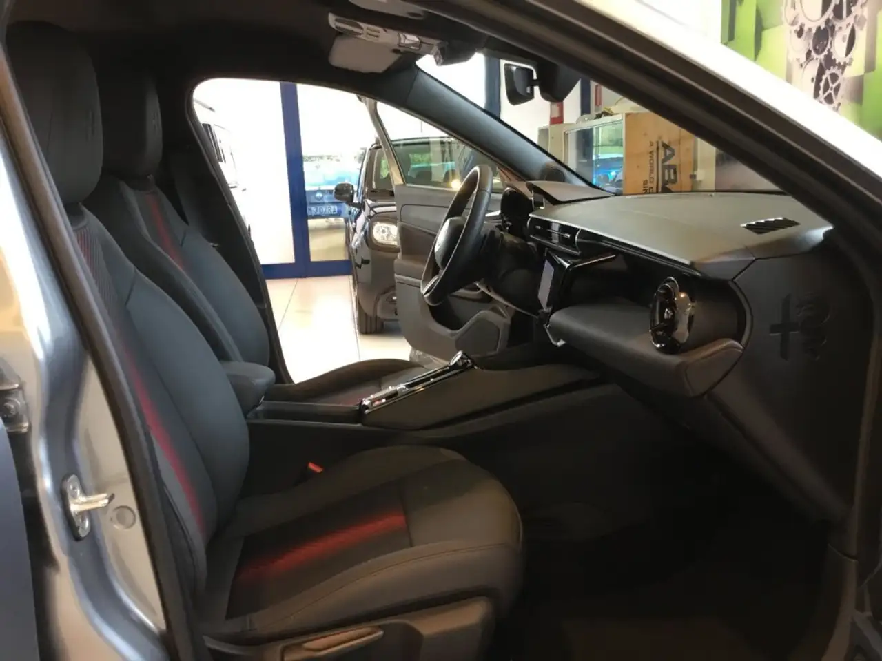 Alfa Romeo Junior BEV 156CV/115kW elettrica SPECIALE 100% ELETTRICA, миниатюра 15