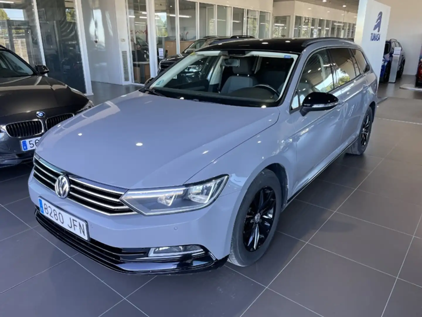 Volkswagen Passat Variant 1.6TDI Edition 88kW Gris - 2