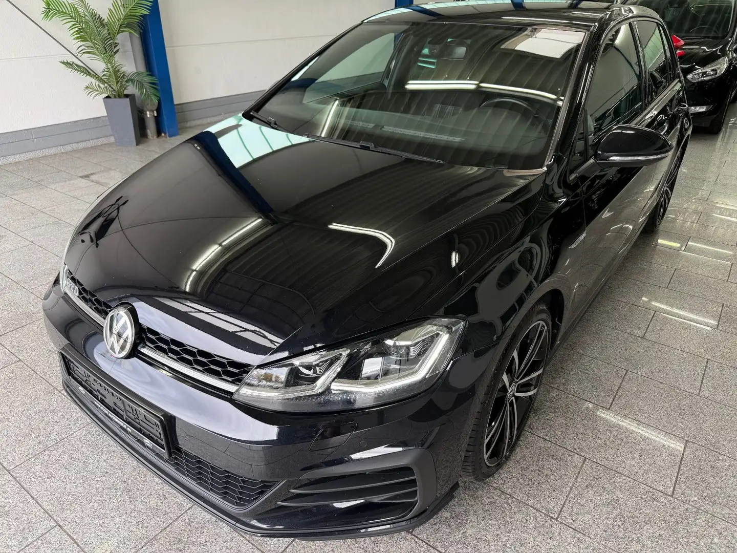 Volkswagen Golf VII 2.0 TDI*GTD*VIRTUA*LED*ACC*NAV*TMP*1HND Schwarz - 2