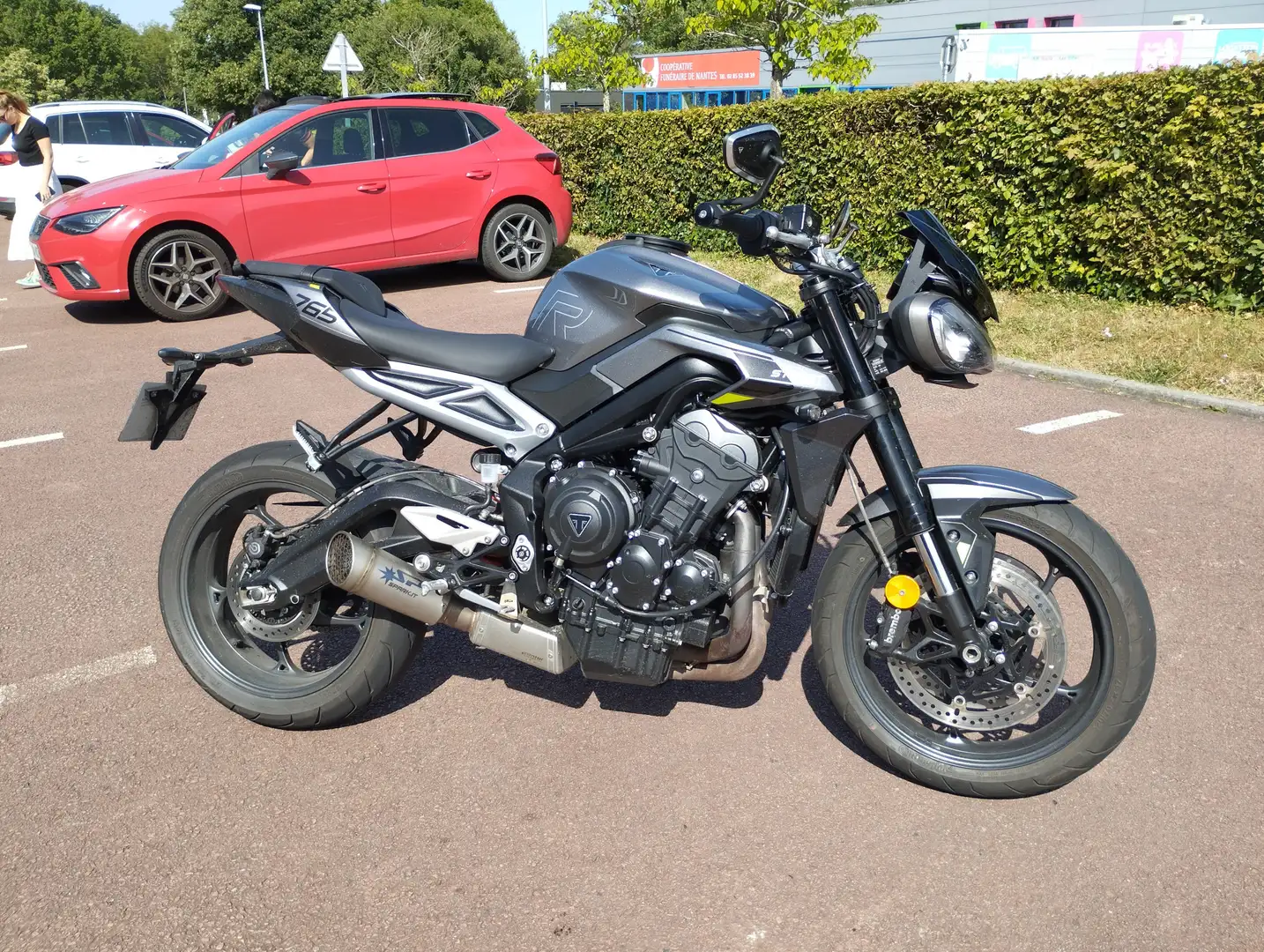 Triumph Street Triple 765 Gris - 1