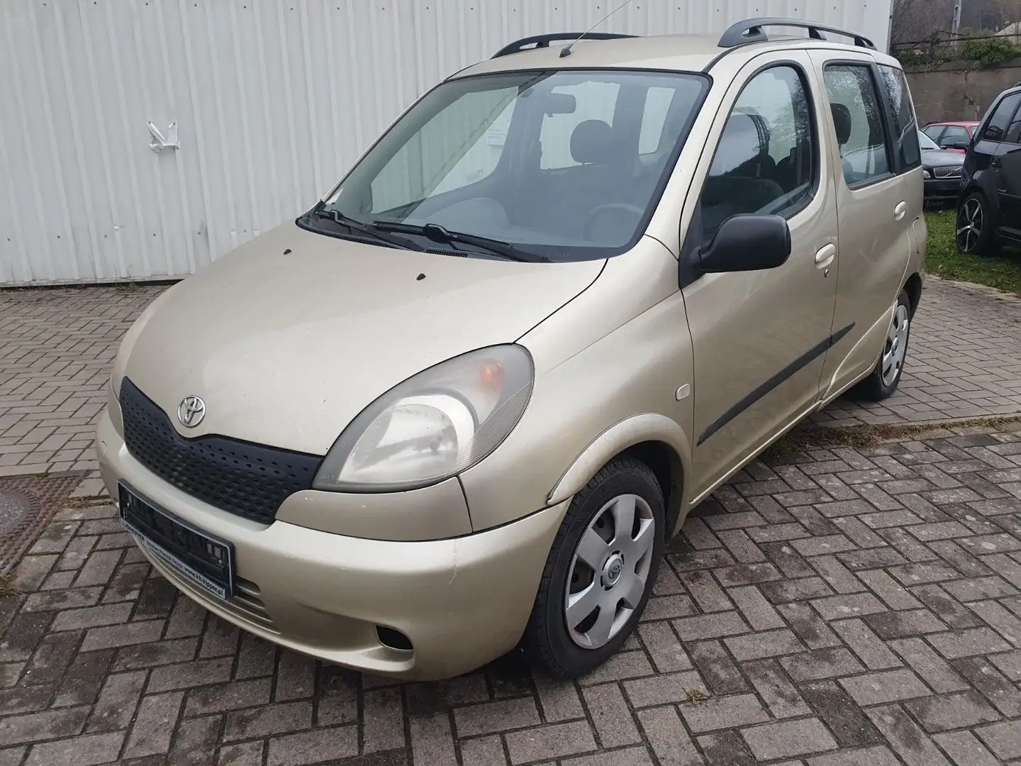 Toyota Yaris Verso 1.3, Viele neuer Teile, TÜV 06.2027 Gold - 2