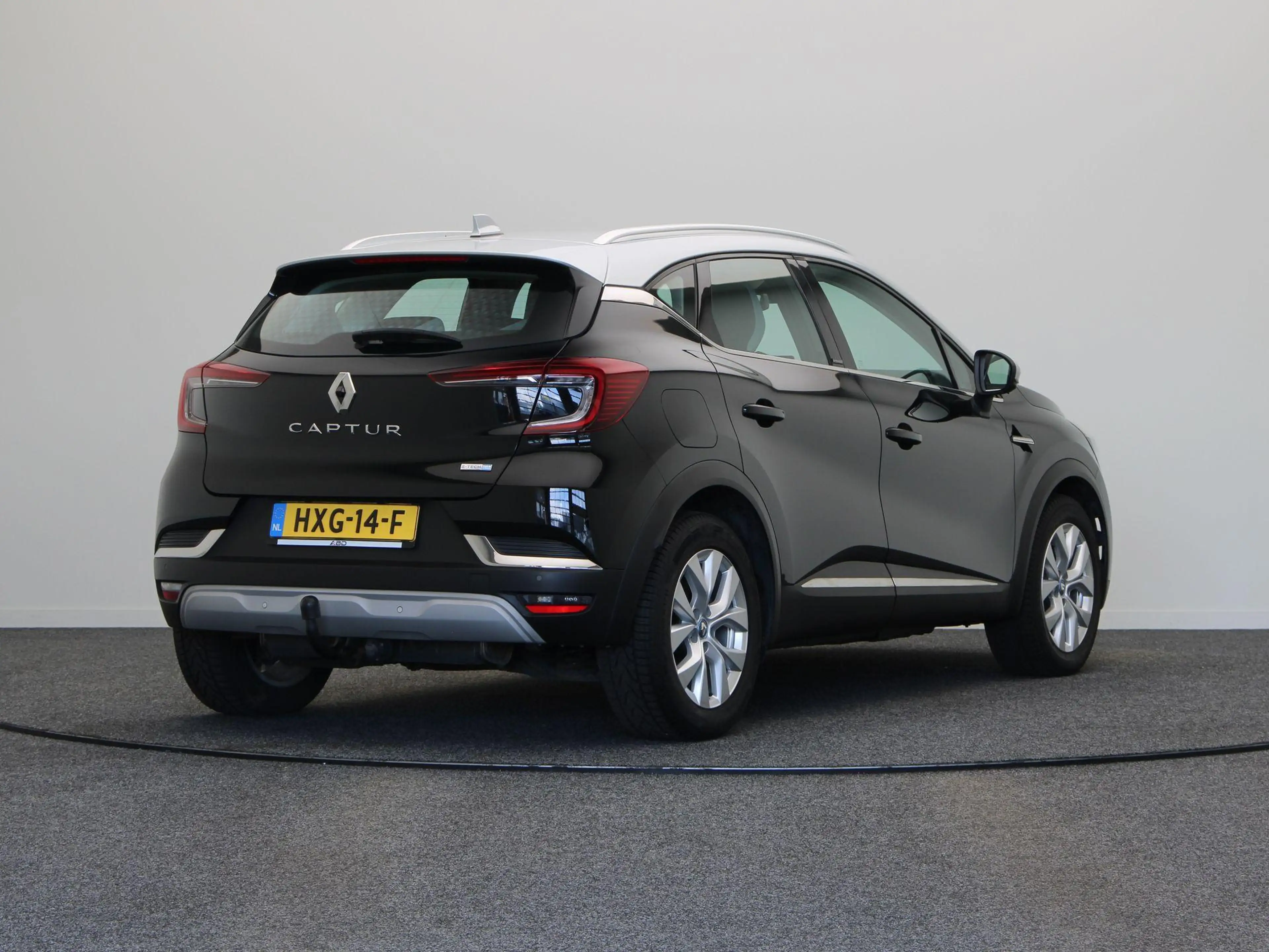 Renault Captur 1.6 E-Tech Plug-in Hybrid 160 Business | Climate C — photo 9