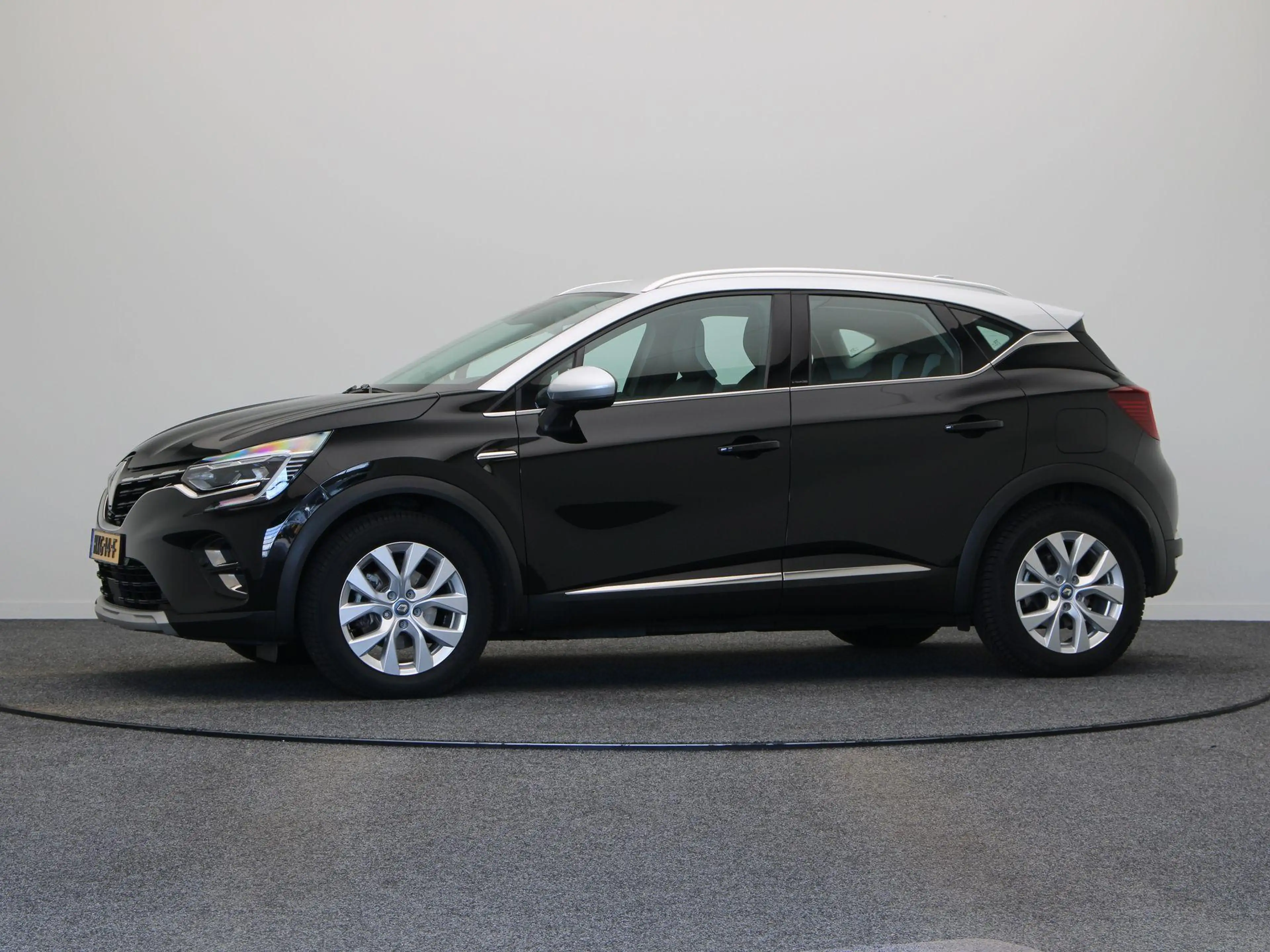 Renault Captur 1.6 E-Tech Plug-in Hybrid 160 Business | Climate C — photo 10