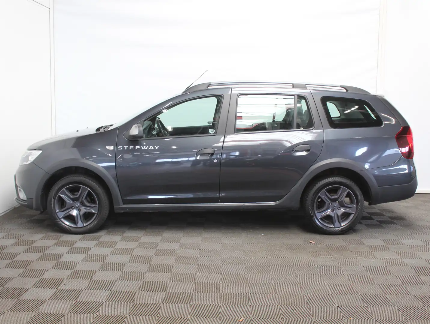 Dacia Logan MCV 0.9 TCe Stepway NAVI | CAMERA | PDC | CRUISE | Grigio - 2