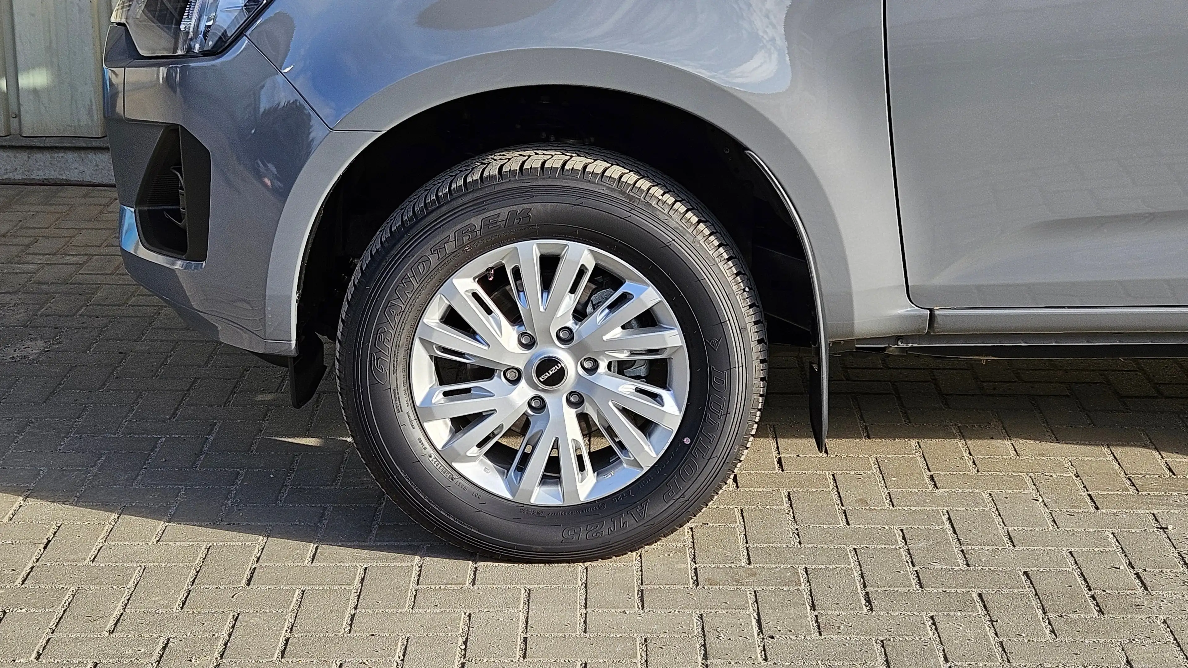 Isuzu D-Max D-Max Space Cab 4WD Autm. LS — photo 5