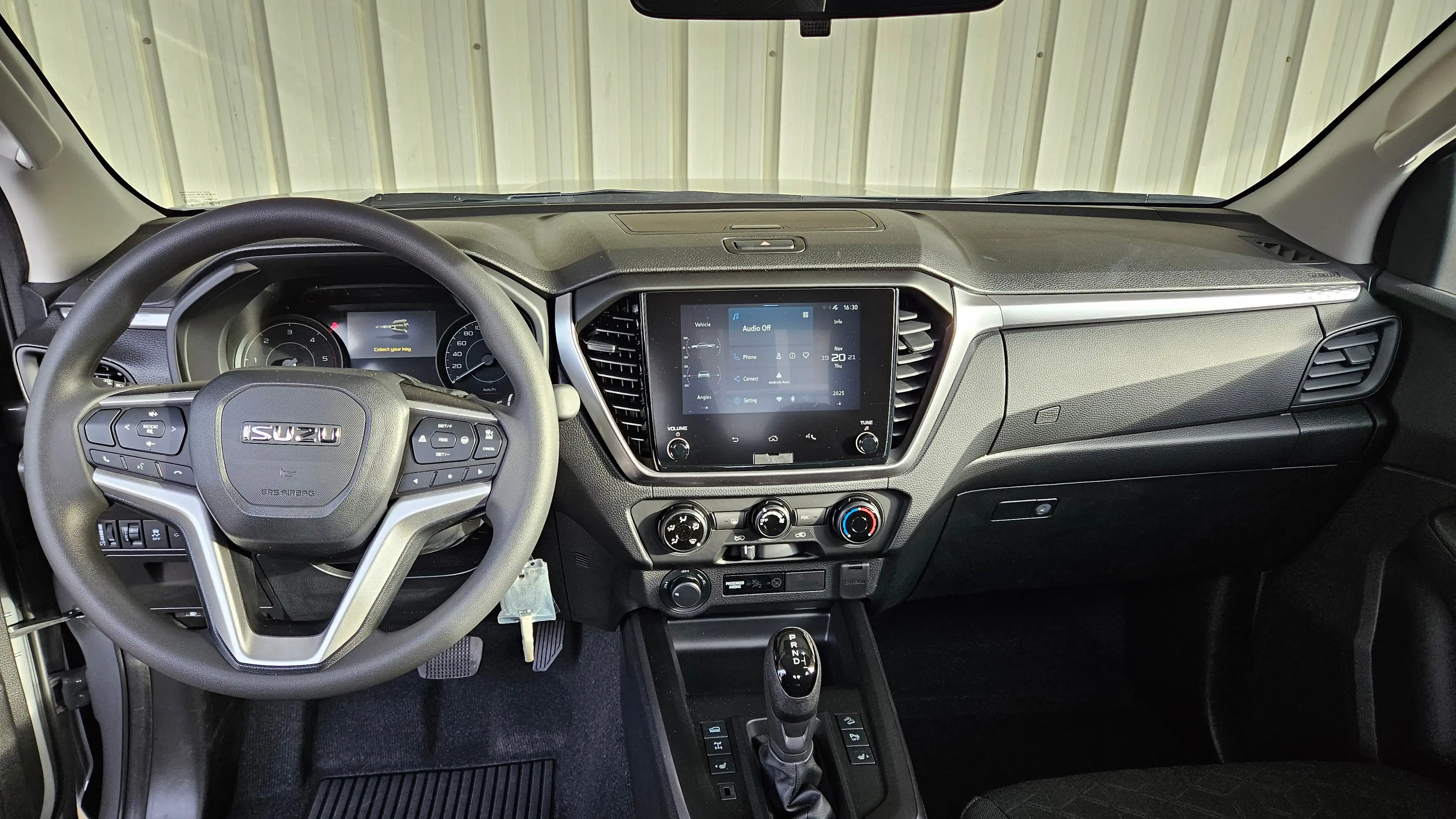 Isuzu D-Max D-Max Space Cab 4WD Autm. LS — photo 7