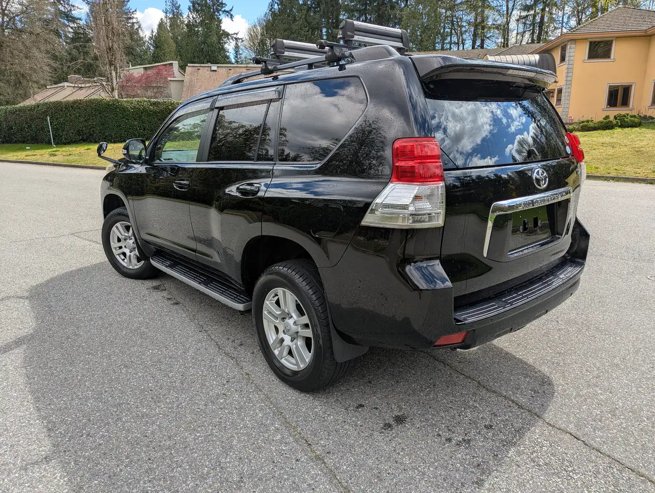 Toyota Land Cruiser снимка Toyota Land Cruiser