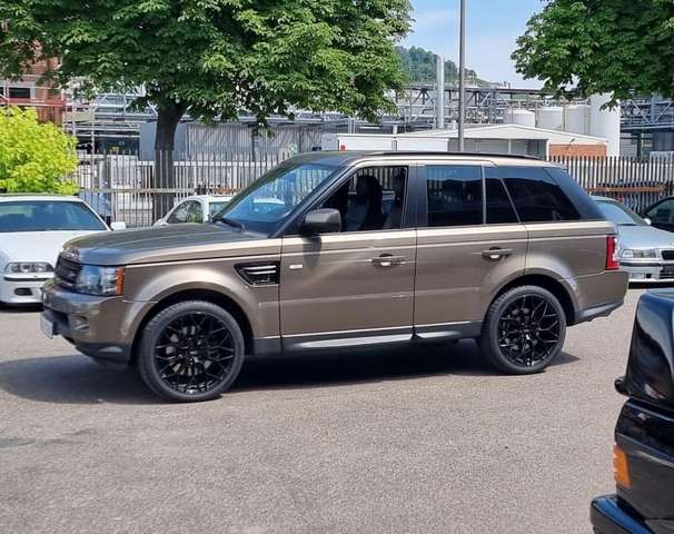 Imagine Land Rover Range Rover Sport SDV6 SE