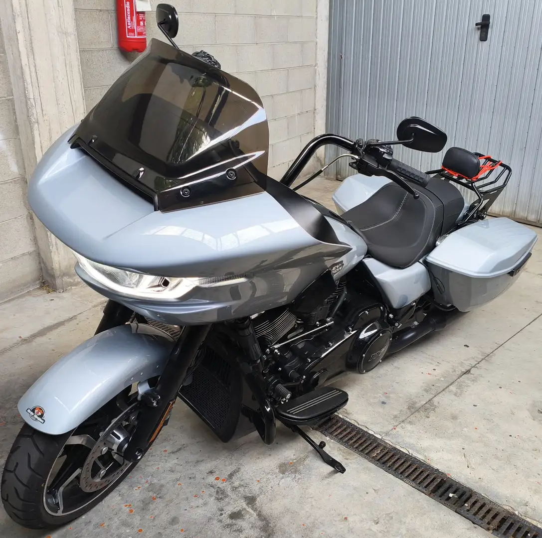 Harley-Davidson Road Glide special black Stříbrná - 2