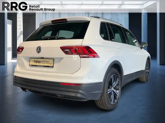 Volkswagen Tiguan view 5