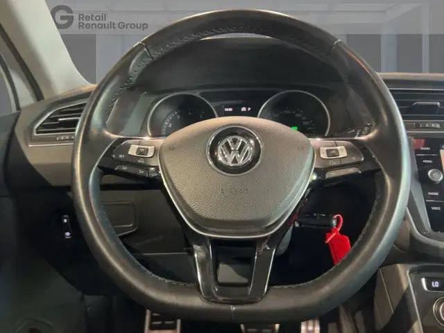 Volkswagen Tiguan view 11