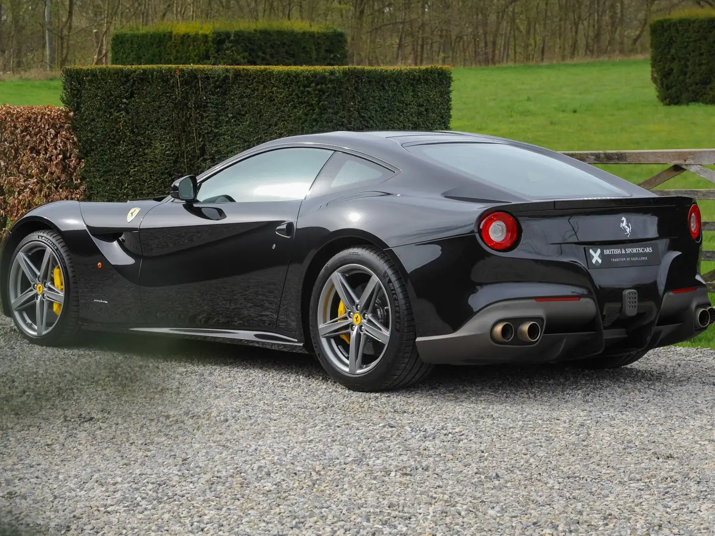 Ferrari F12 Berlinetta / New/ Full service history/ Collector Zwart - 2