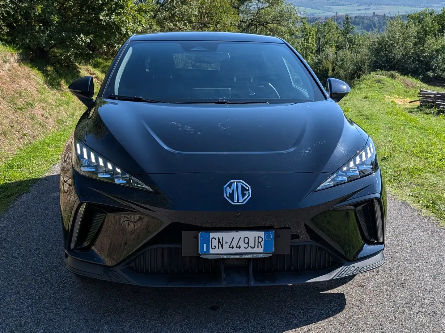 MG MG4 MG4Luxury Nero - 1