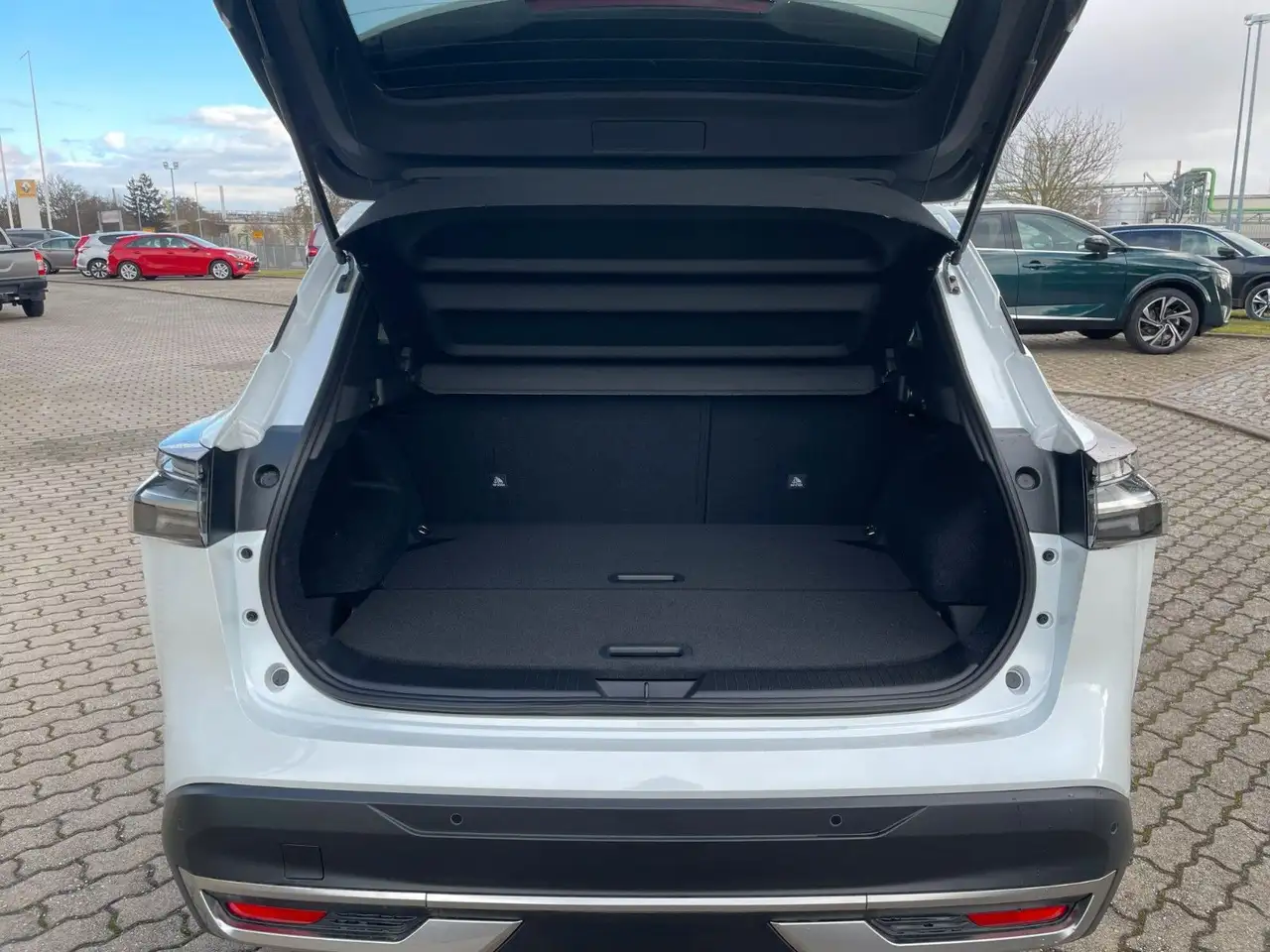 Nissan Qashqai 1.3 DIG-T MHEV AT N-Connecta WINTERPAKET 6