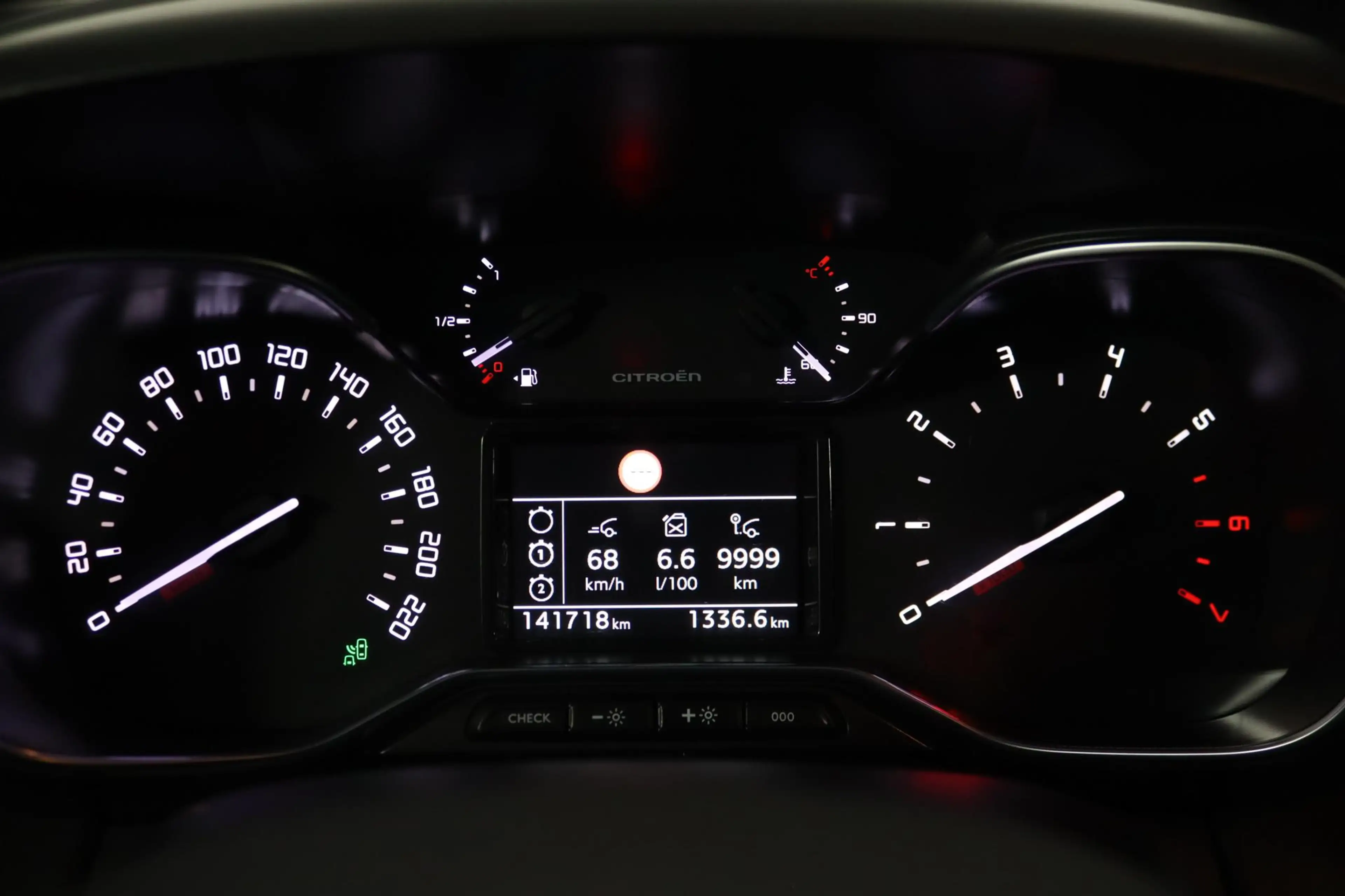 Citroen C3 Aircross 1.2T 130PK, S&S Shine Camera, Android Auto/Apple C — photo 30