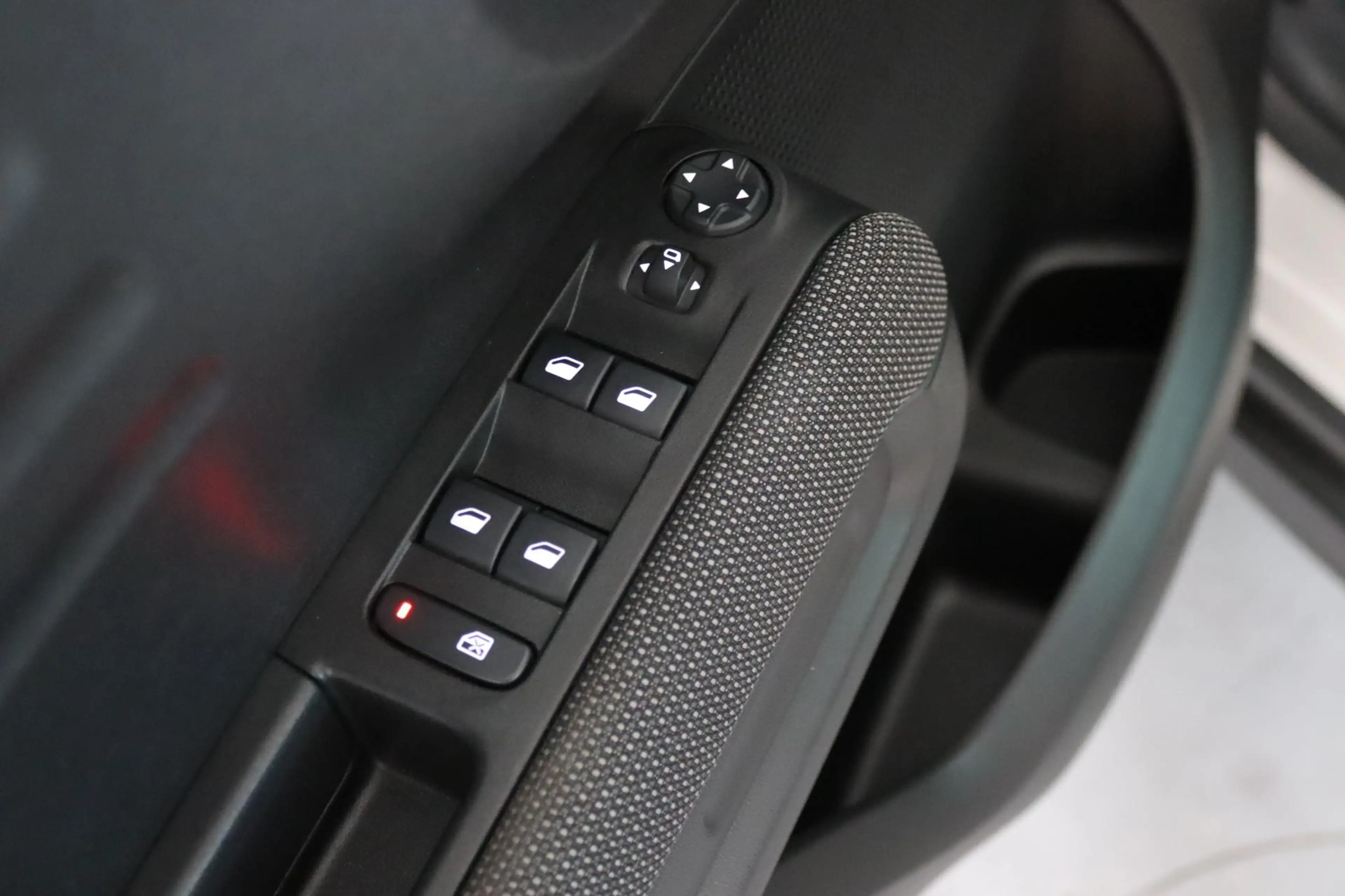 Citroen C3 Aircross 1.2T 130PK, S&S Shine Camera, Android Auto/Apple C — photo 25