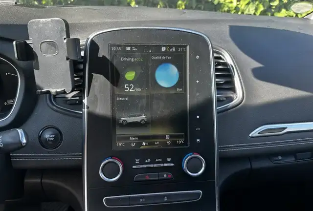 Renault Scenic view 18