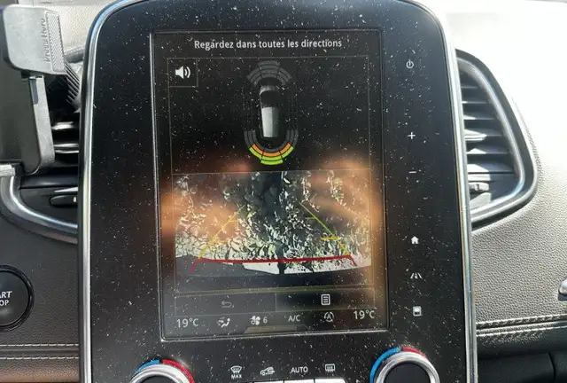 Renault Scenic view 19
