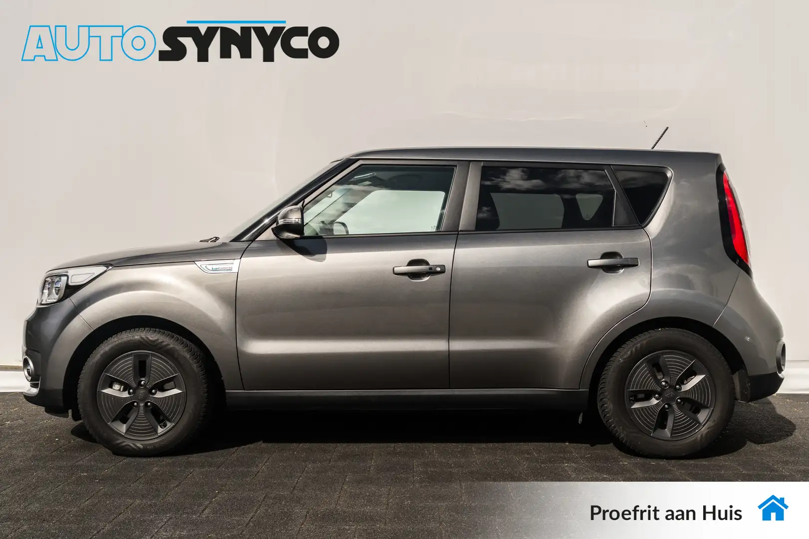 Kia Soul EV ExecutiveLine 27 kWh | Camera | Keyless | Full Grijs - 2