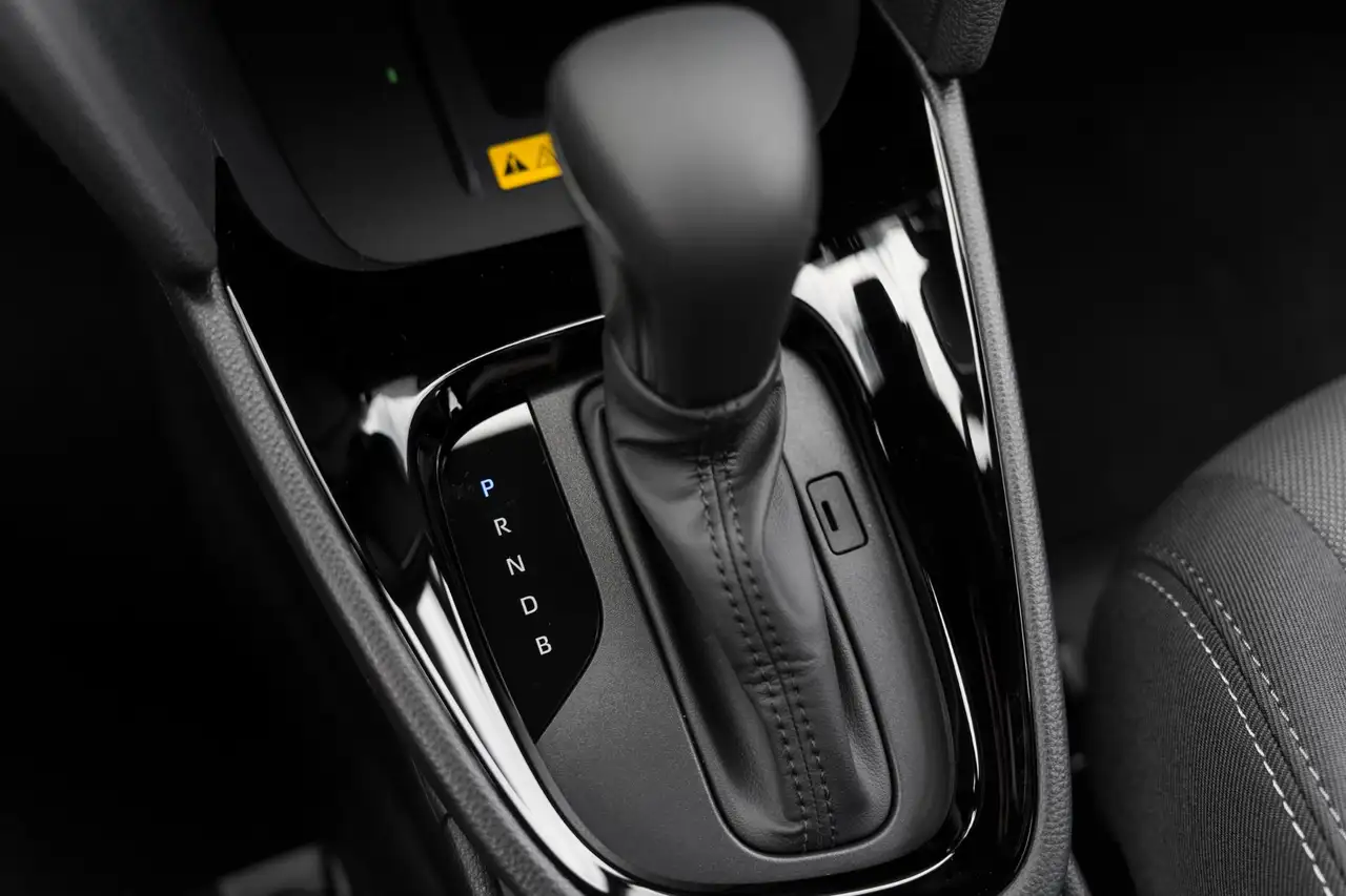 Toyota Yaris Cross 1.5 Hybrid 130 First Edition Comfort Pack, миниатюра 17