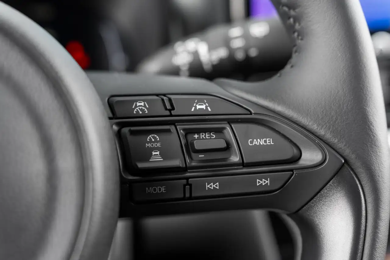 Toyota Yaris Cross 1.5 Hybrid 130 First Edition Comfort Pack, миниатюра 29