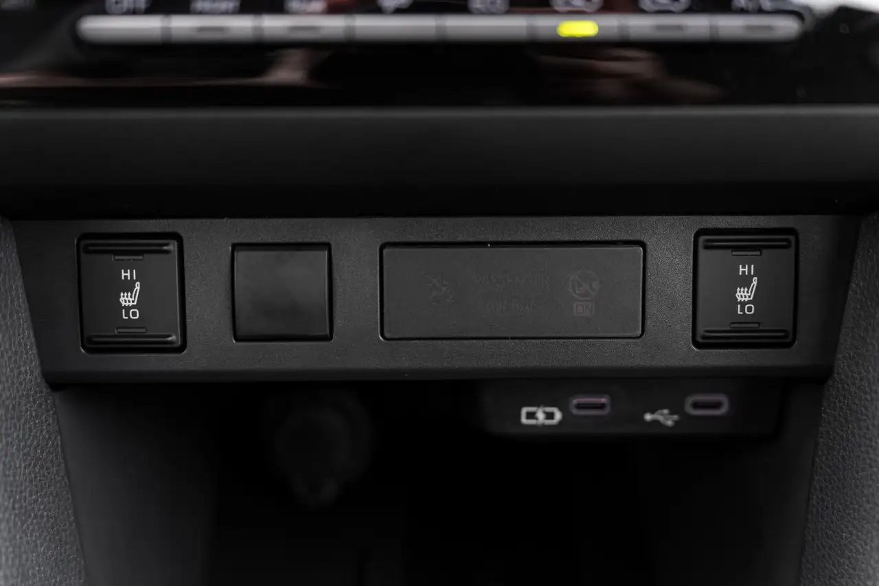 Toyota Yaris Cross 1.5 Hybrid 130 First Edition Comfort Pack, миниатюра 24