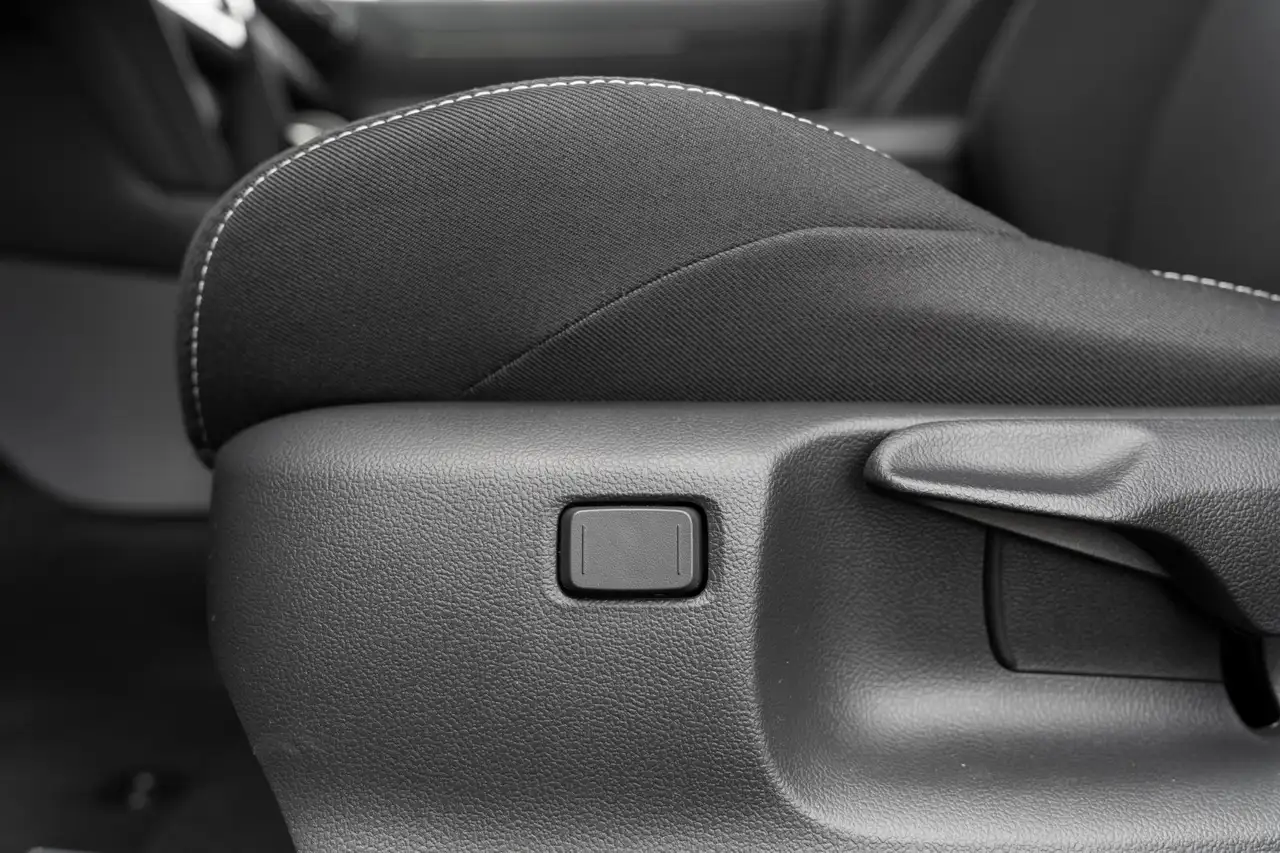 Toyota Yaris Cross 1.5 Hybrid 130 First Edition Comfort Pack, миниатюра 12