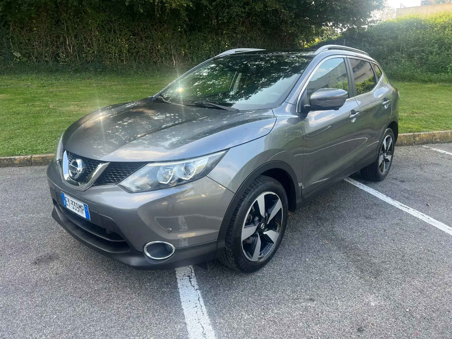 Nissan Qashqai Qashqai 1.2 DIG-T 360 Gris - 1