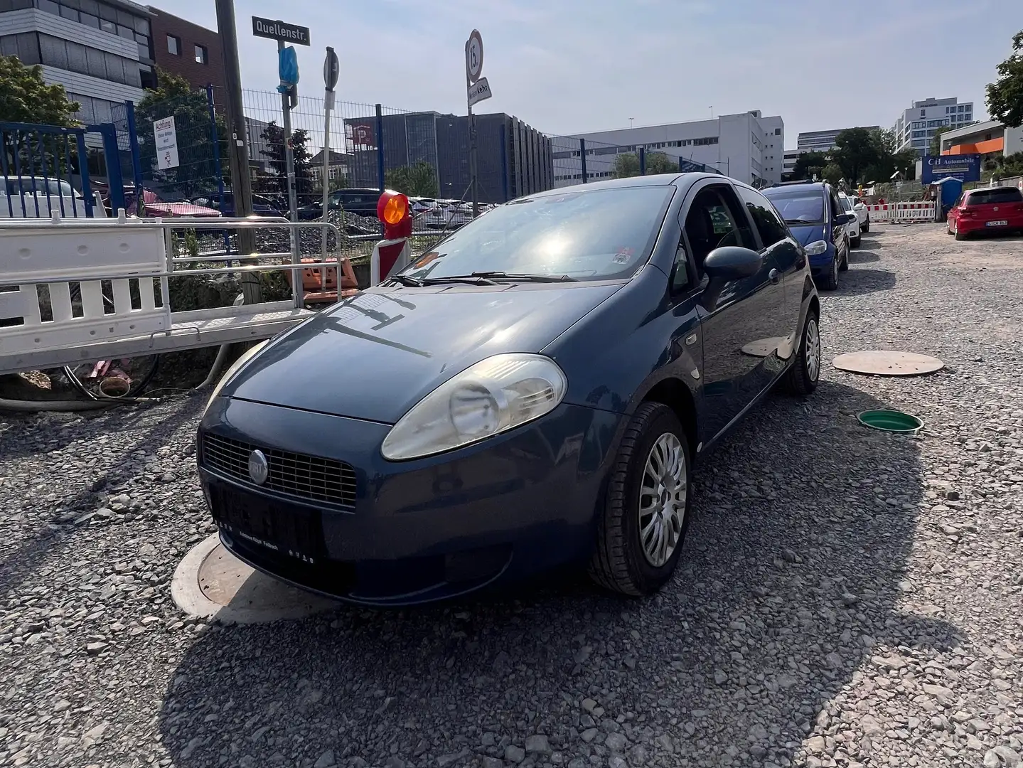 Fiat Grande Punto 1.4 8V Dynamic Grau - 2