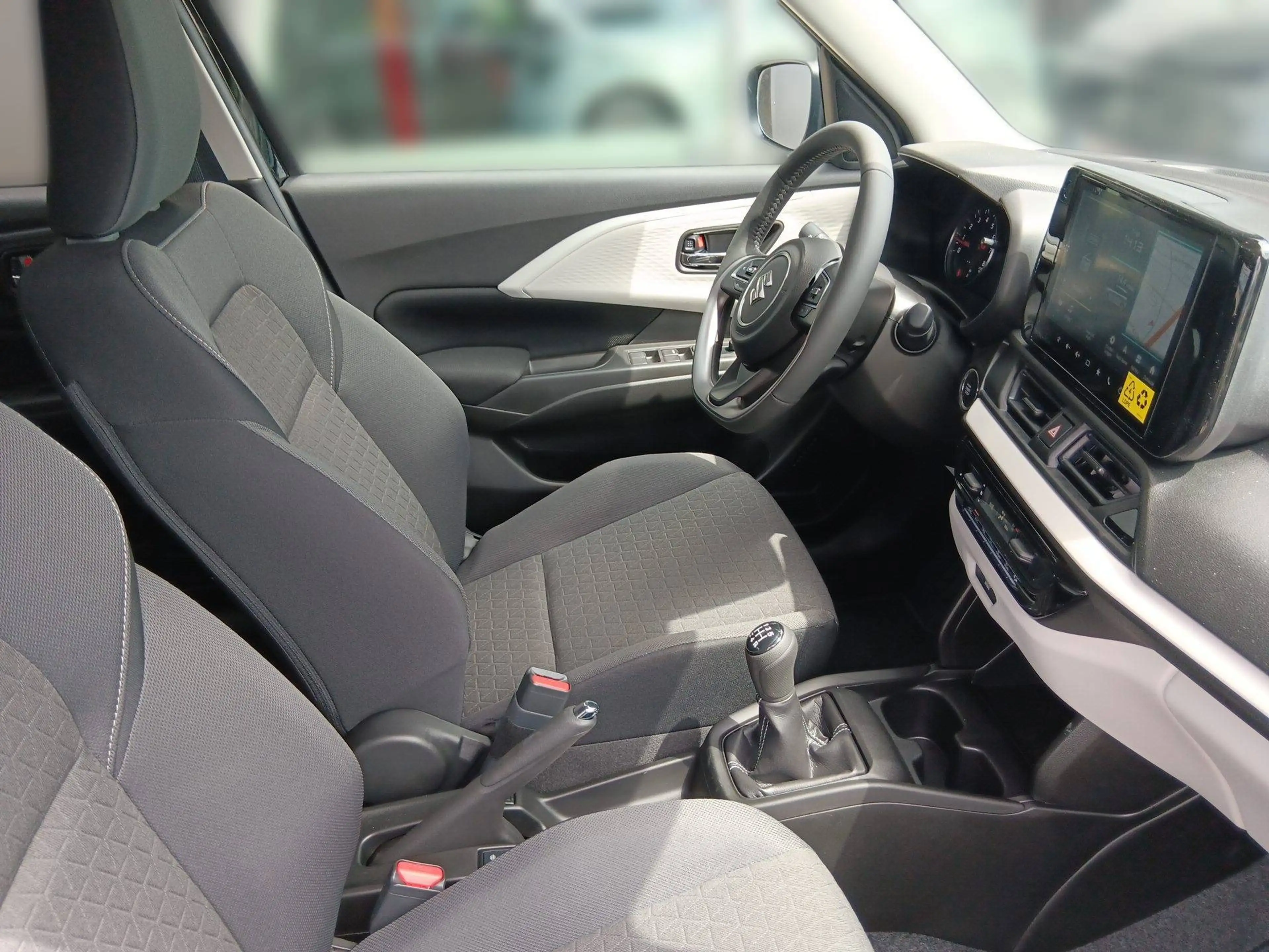 Suzuki Swift Swift 1.2 Hybrid Shine — photo 8