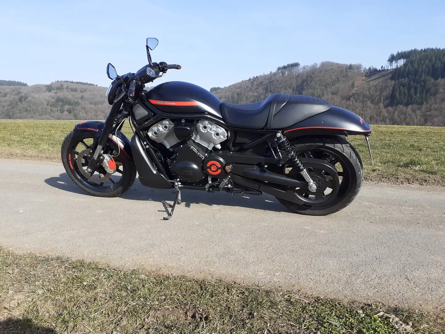Harley-Davidson Street Rod Black - 2