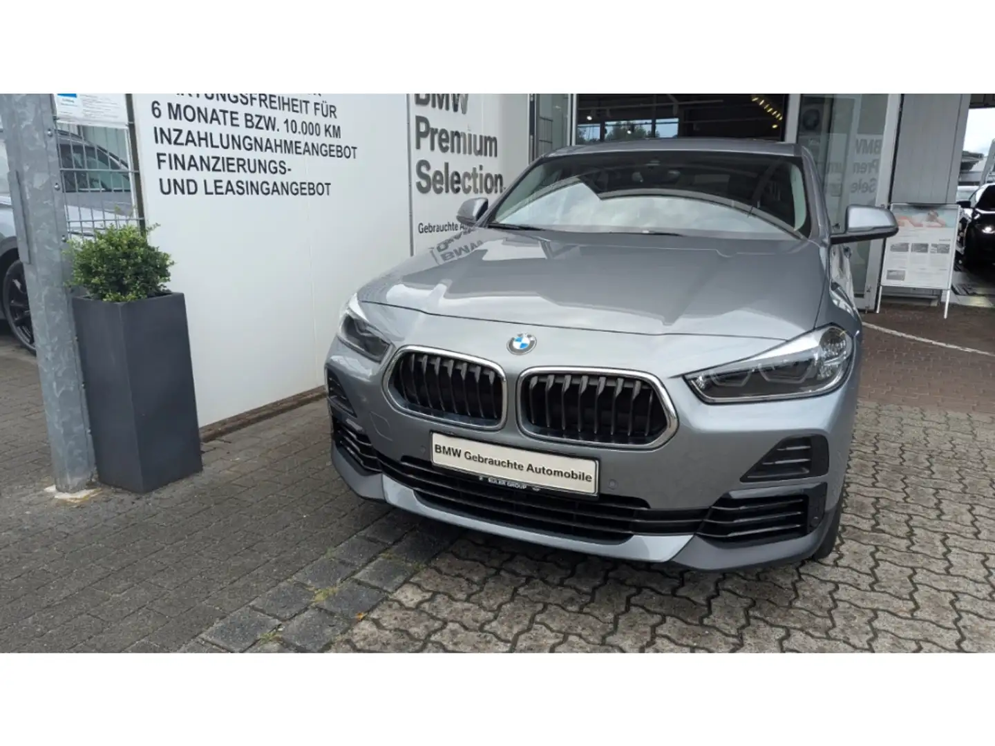 BMW X2 sDrive18i AD Navi Soundsystem LED El. Heckklappe M Grau - 2