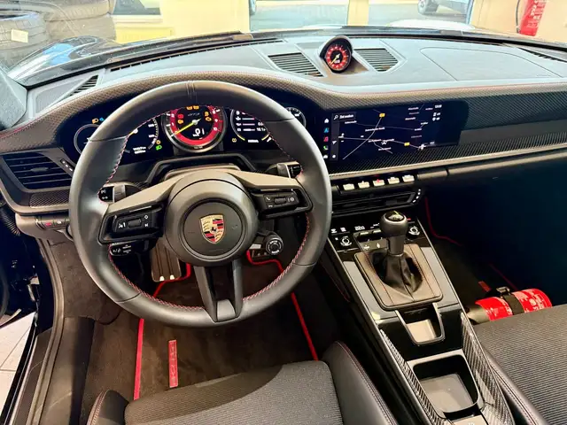 Porsche 911 view 15