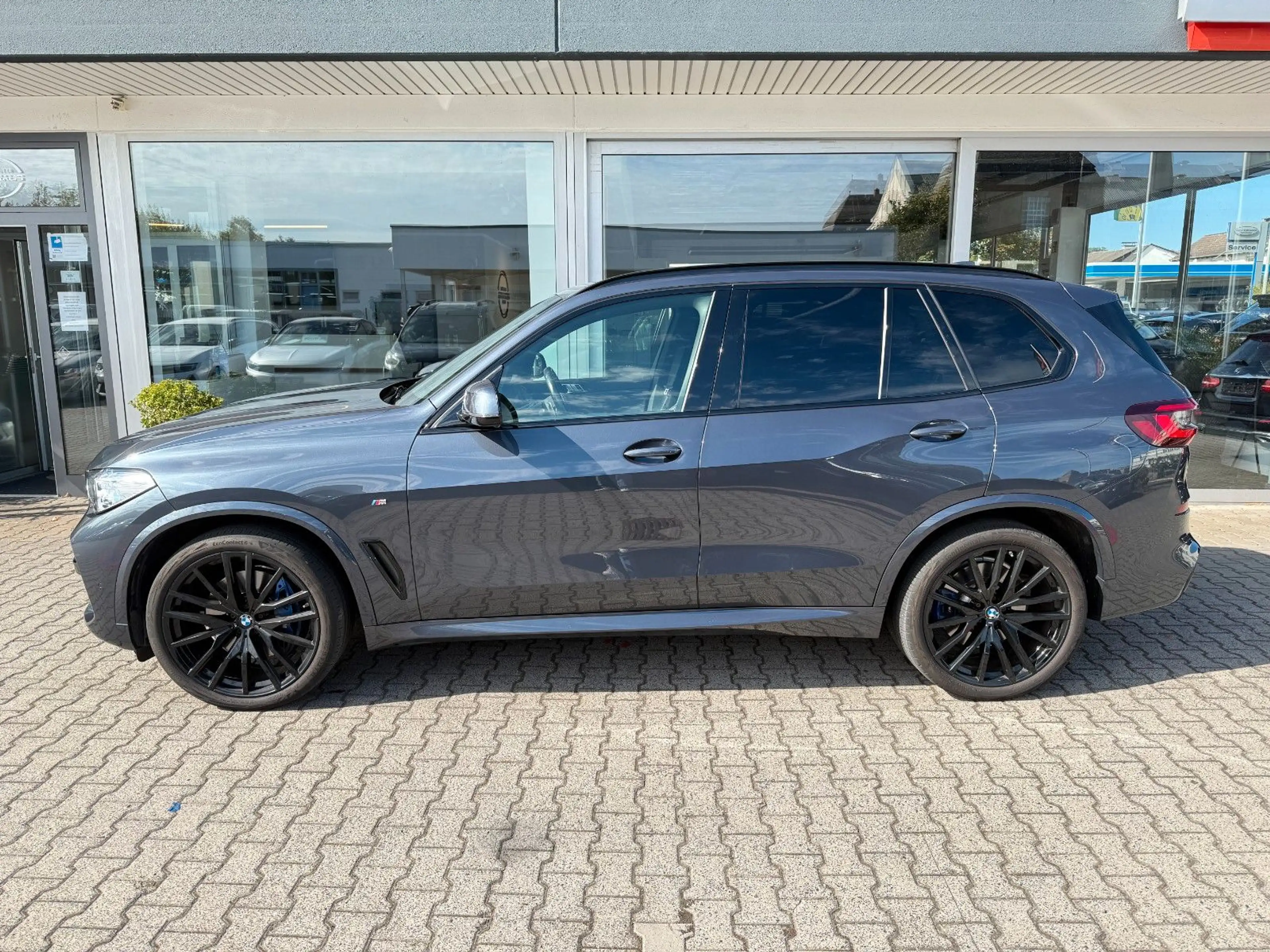 BMW X5 xDrive 30 d M Sport *AHK*LASER*PANO*HUD* — photo 2