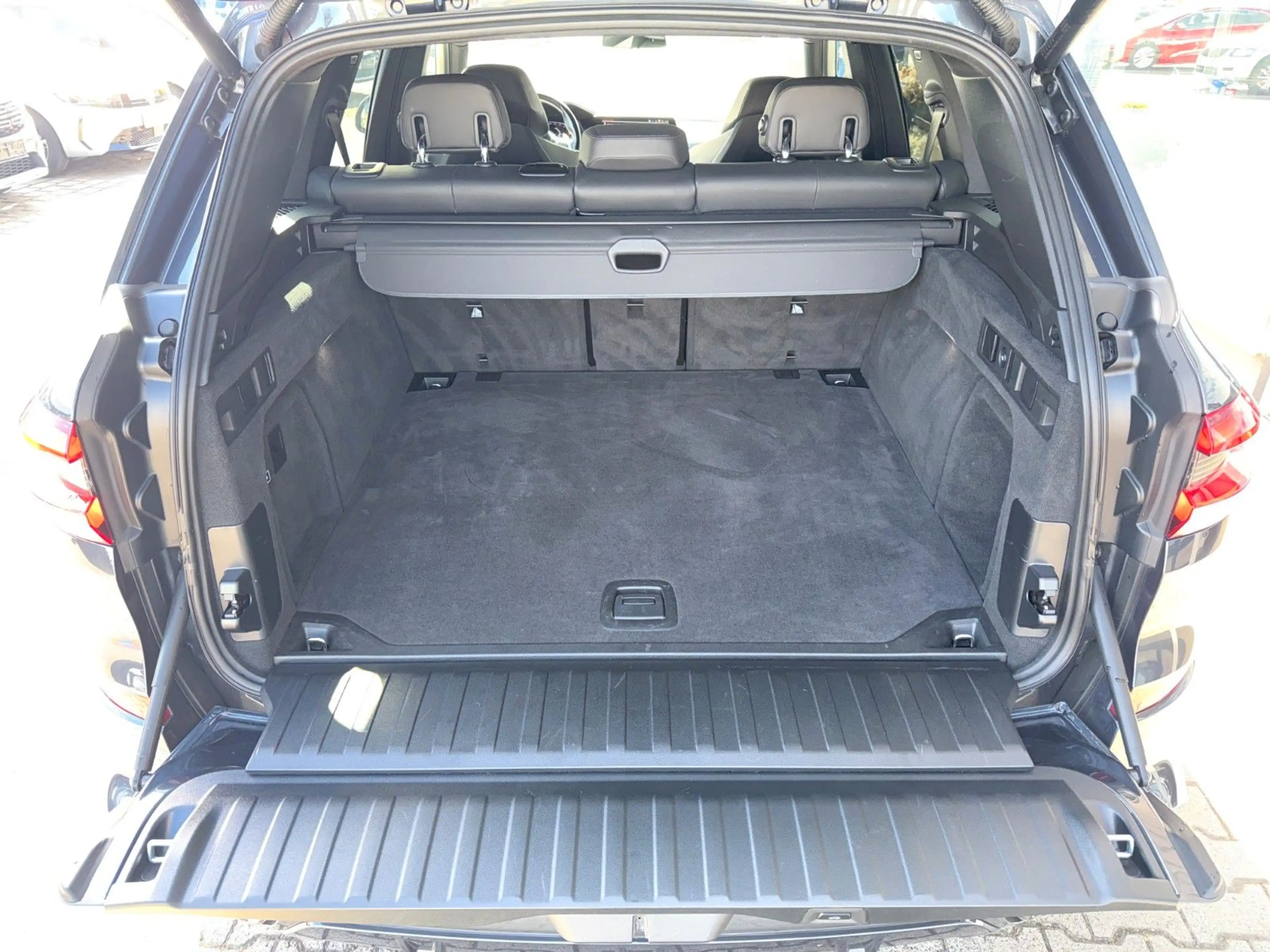 BMW X5 xDrive 30 d M Sport *AHK*LASER*PANO*HUD* — photo 7