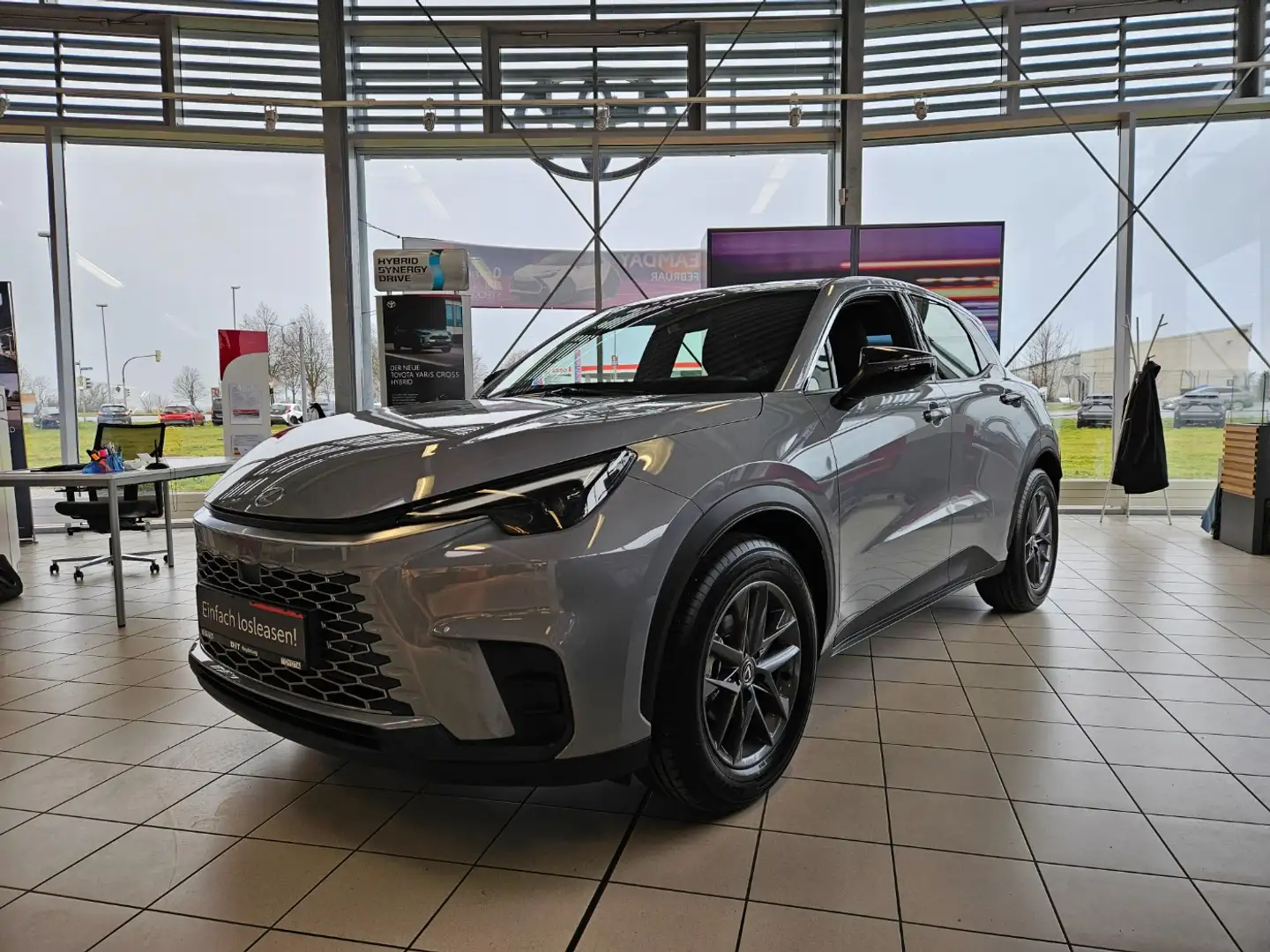 Lexus LBX 1.5 Basis + Komfort-Paket ACC+LED+Navi+SHZ Szürke - 2