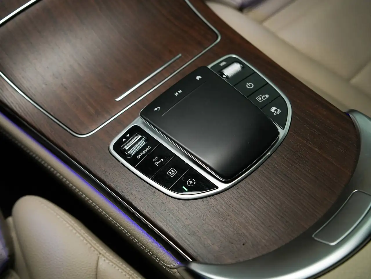Mercedes-Benz GLC photo Mercedes-Benz GLC