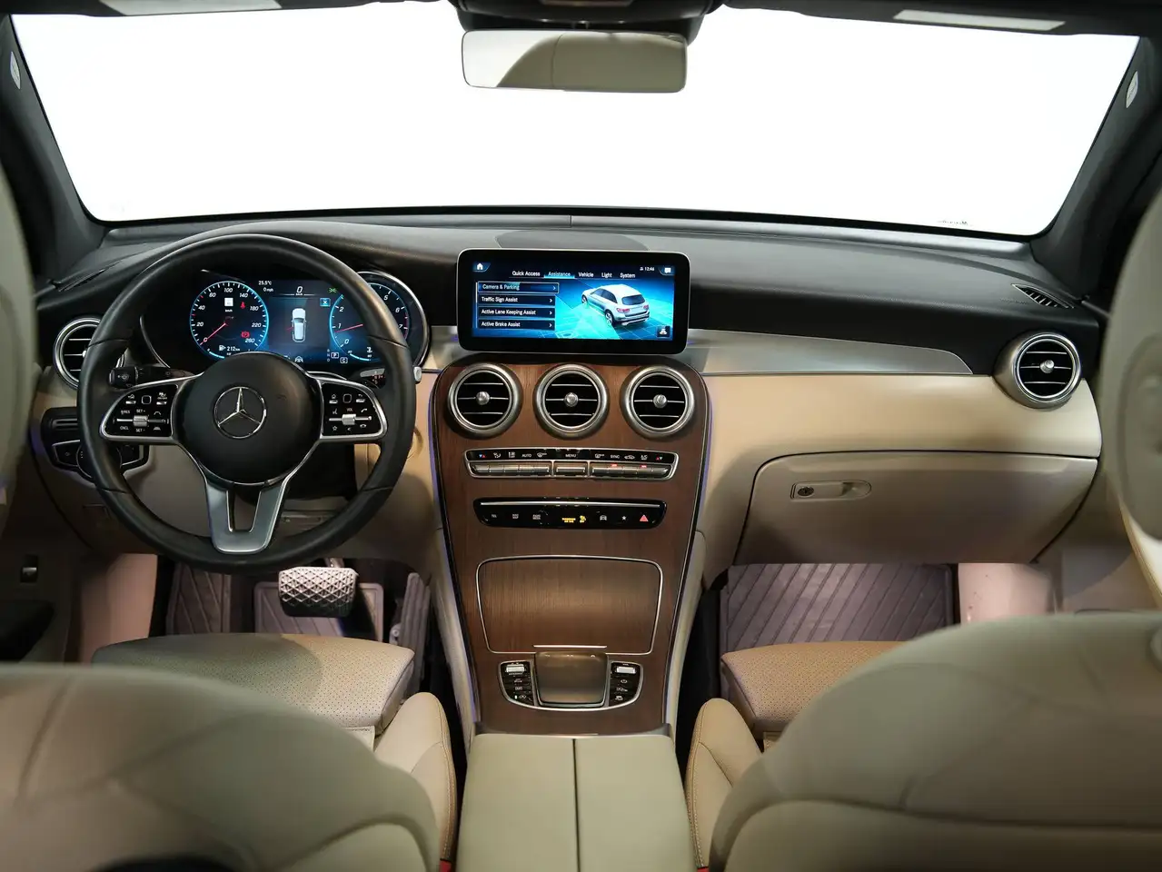 Mercedes-Benz GLC photo Mercedes-Benz GLC