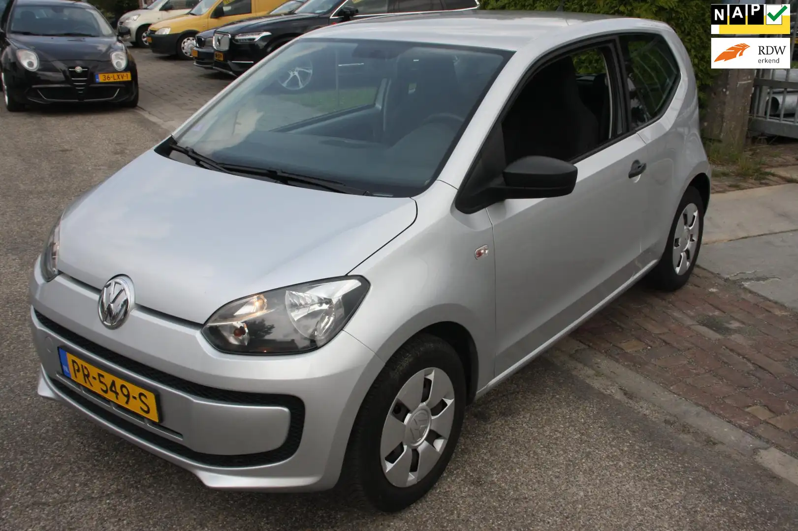Volkswagen up! 1.0 high up! airco! Zeer goed onderhouden! Grau - 1