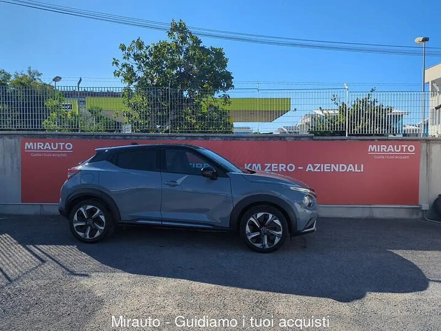 Nissan Juke 2ª serie Juke 1.0 DIG-T 114 CV N-Design Gris - 1