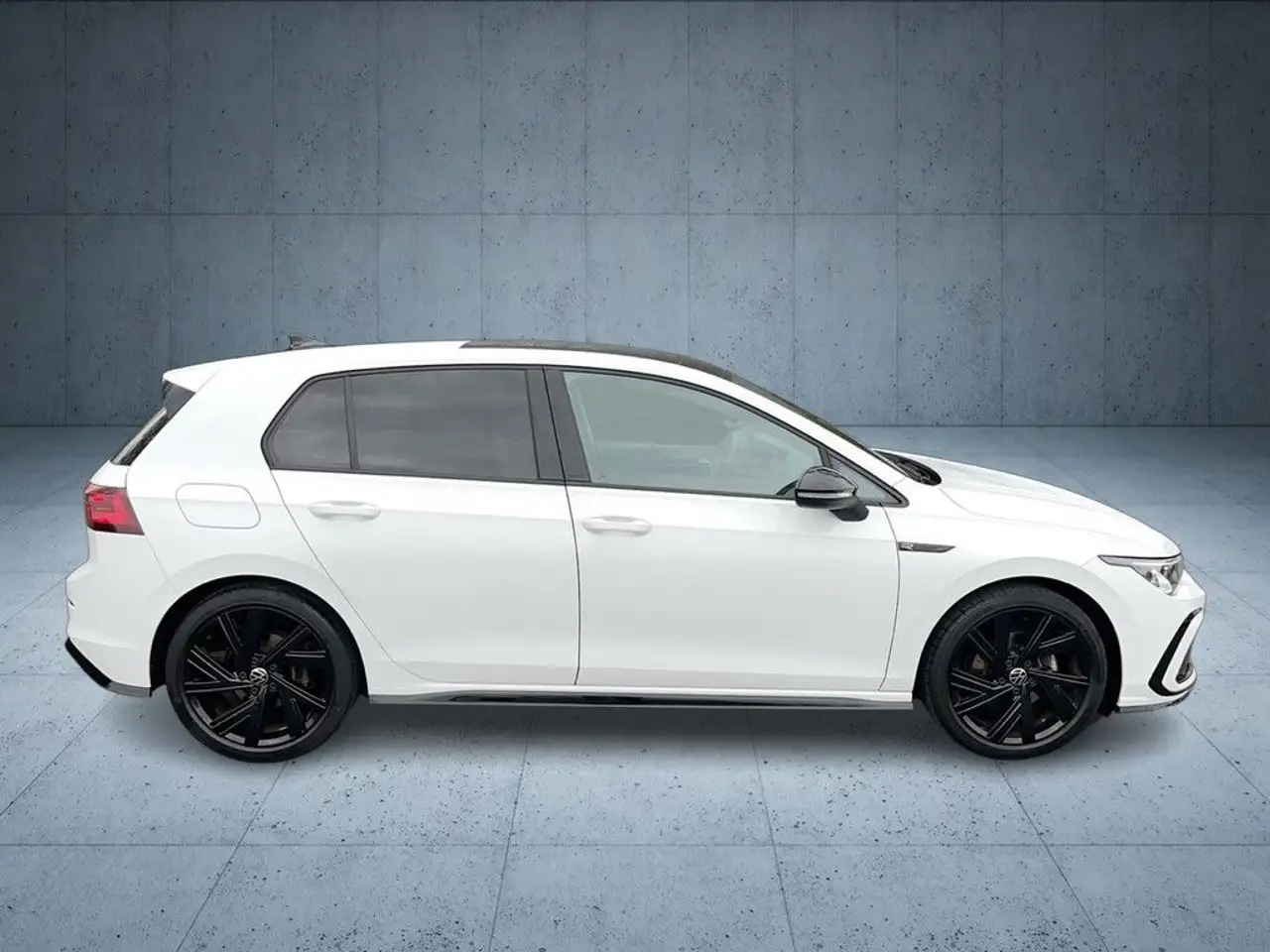 Volkswagen Golf 1.5 eTSI DSG R-Line Navi AHK Pano 8