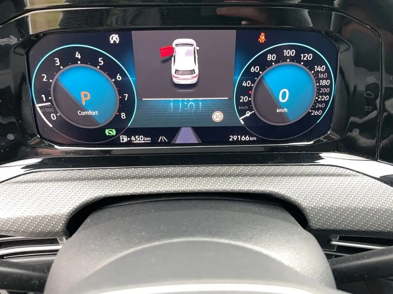 Volkswagen Golf 1.5 eTSI DSG R-Line Navi AHK Pano 12