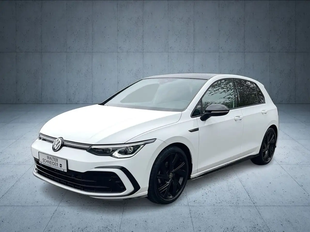 Volkswagen Golf 1.5 eTSI DSG R-Line Navi AHK Pano 2