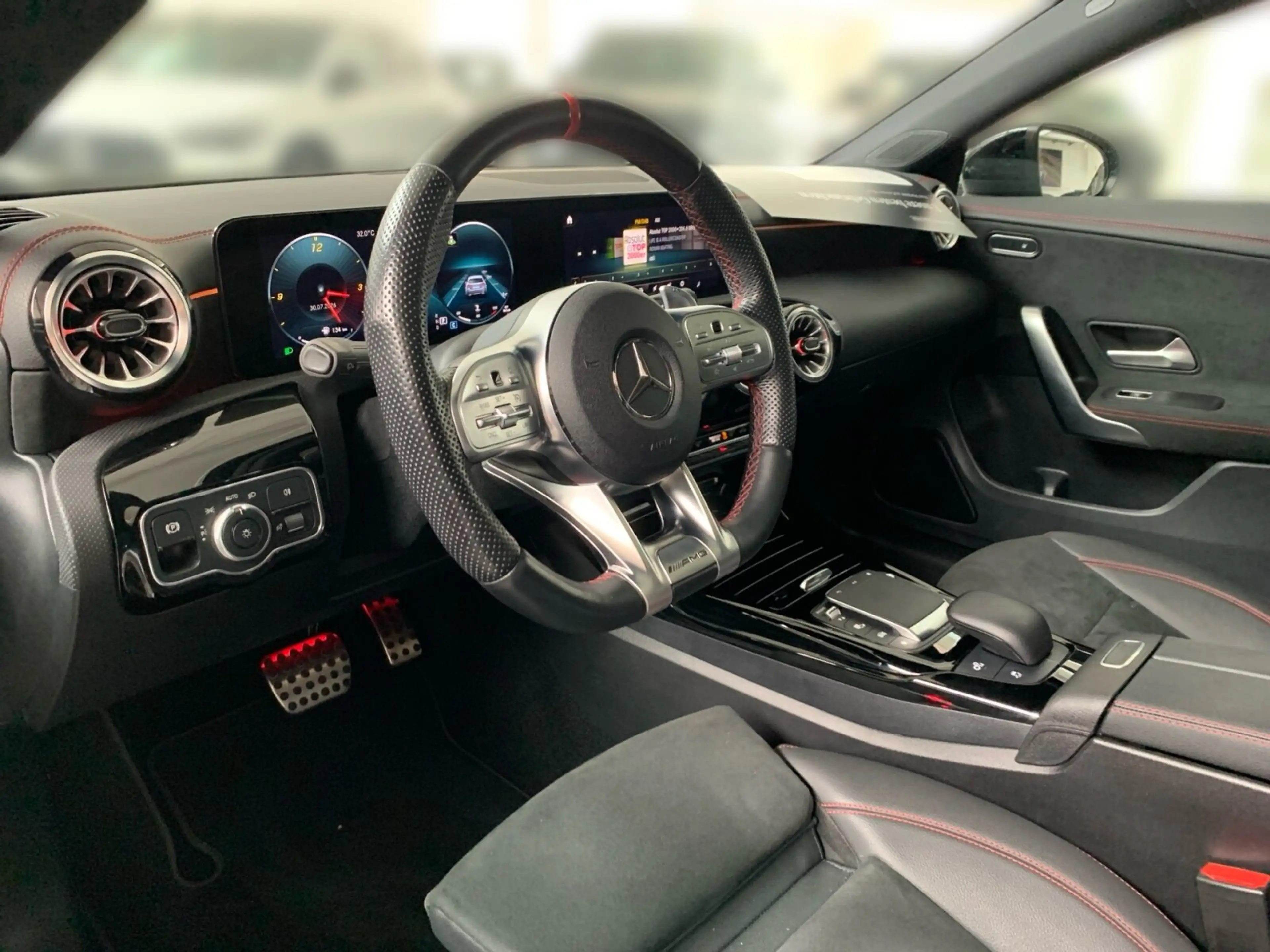 Mercedes-Benz CLA 35 AMG AMG CLA 35 4M Coupé *NIGHT*PANO*RFK*MBEAM*TEMP* — photo 10