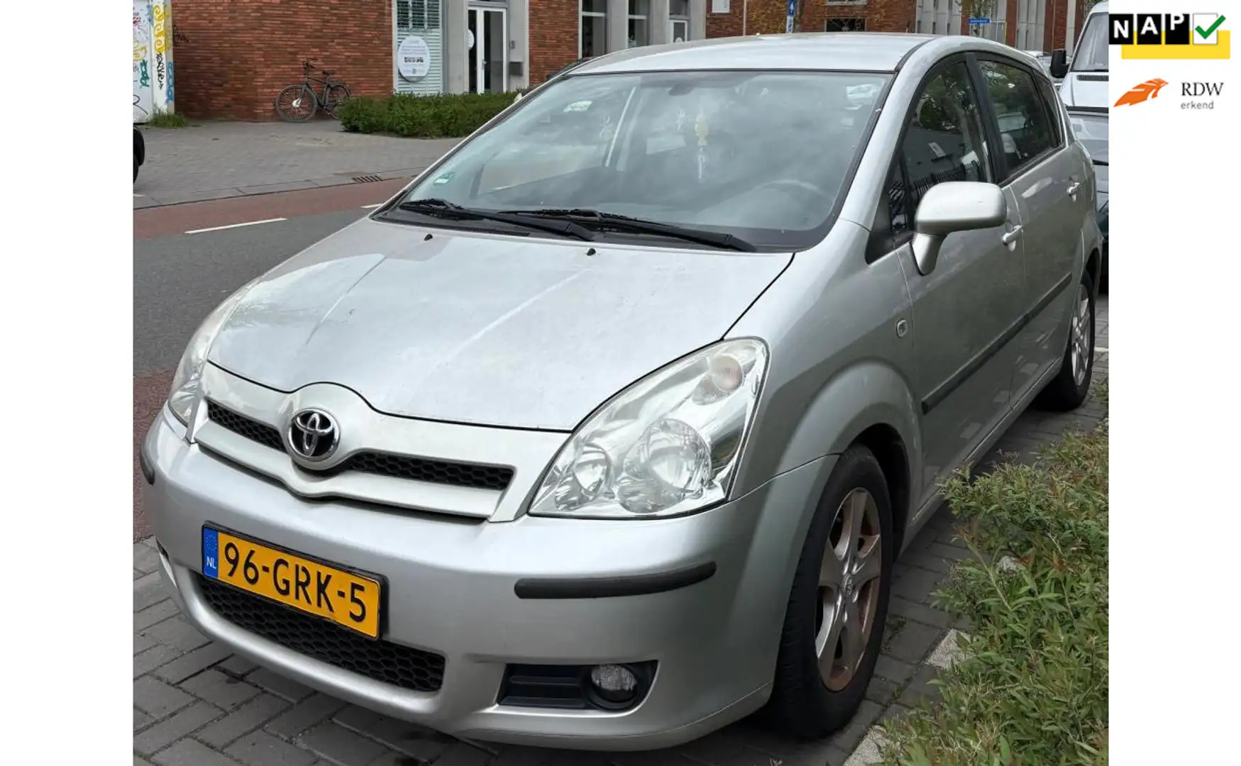 Toyota Corolla Verso 1.8 VVT-i Terra 7p. EXPORT Gris - 1