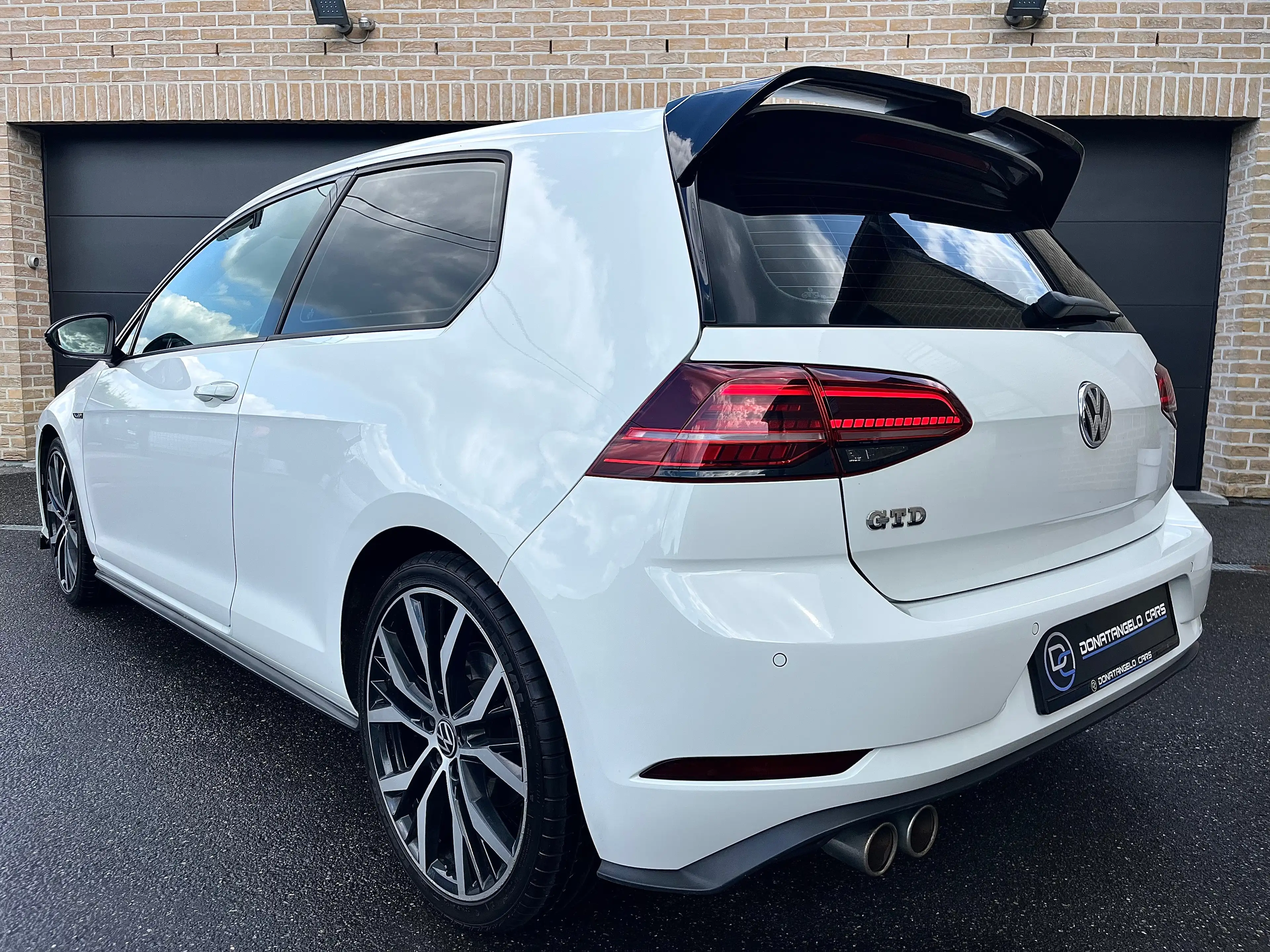 Volkswagen Golf GTD 2.0 CR TDi BMT DSG — photo 4