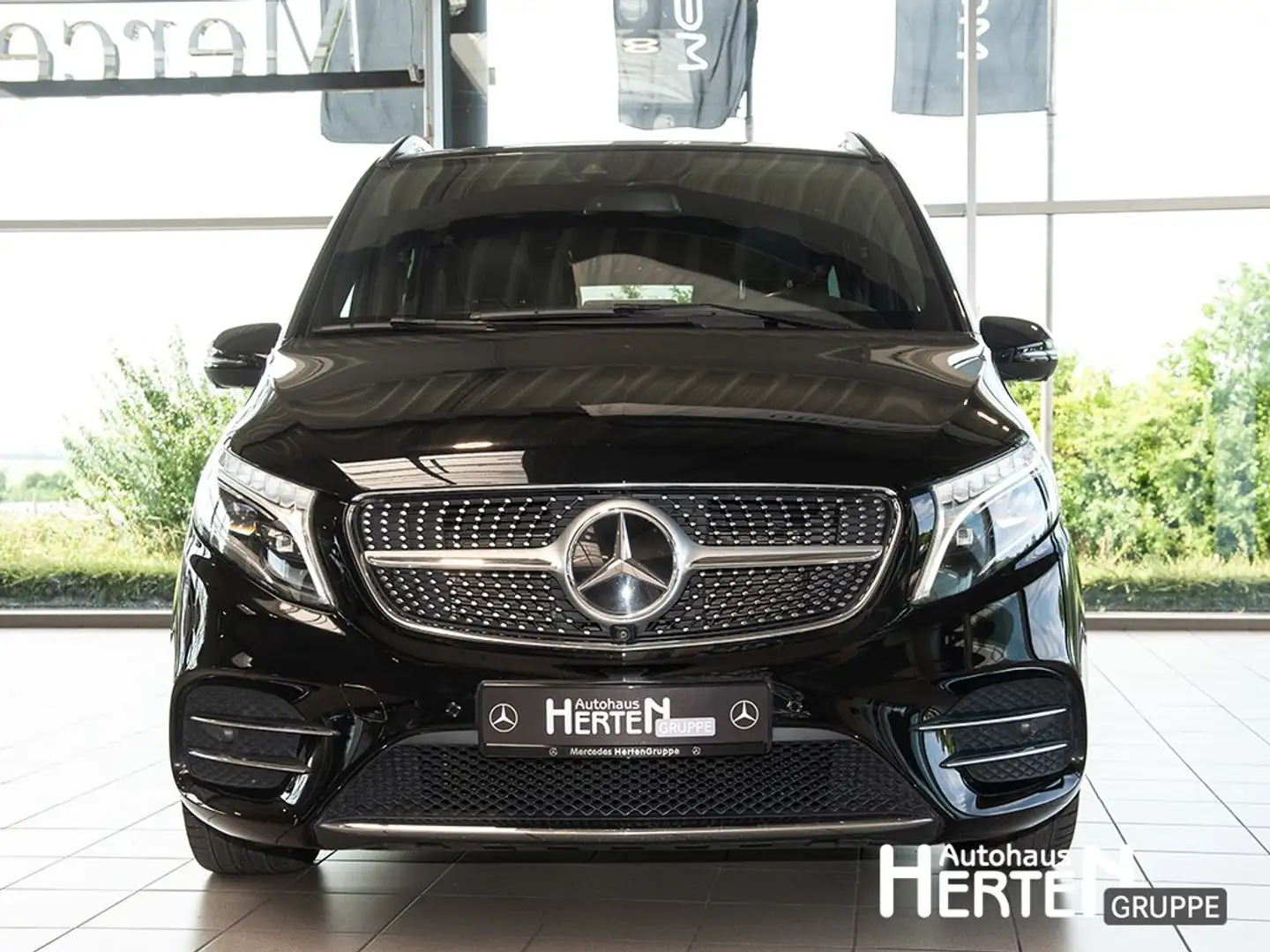 Mercedes-Benz V 300 d L AMG+AVANTGARDE+LED+360°+AHK+6.SITZER+ Noir - 2