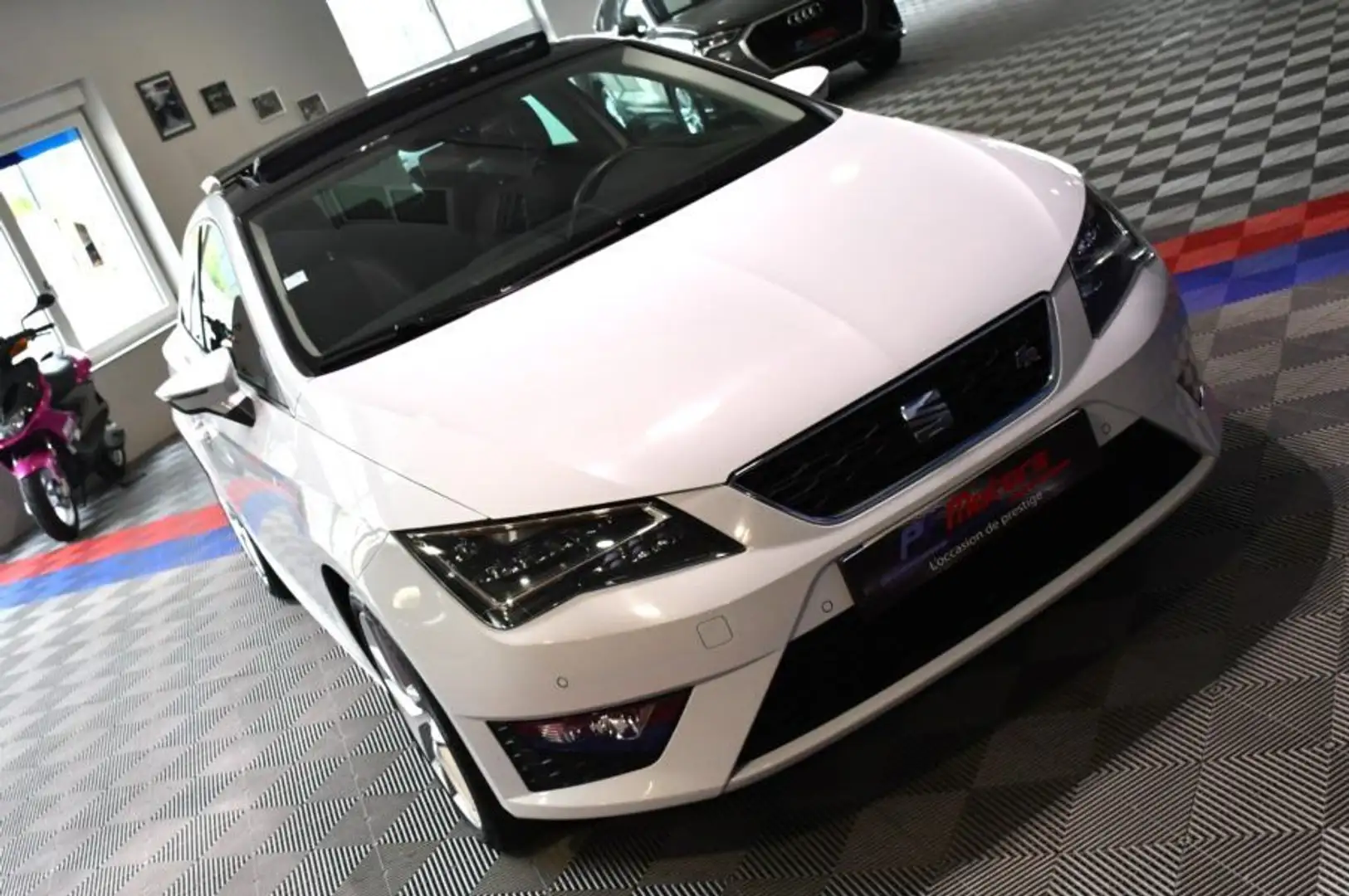 SEAT Leon Léon FR 1.8 TFSI 180 DSG GPS LED Régulateur Mode S Blanc - 2