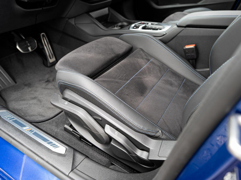 BMW 120 M-Sport AHK PANO AdLED KoZg SHZ SpieglP ParkA — photo 11
