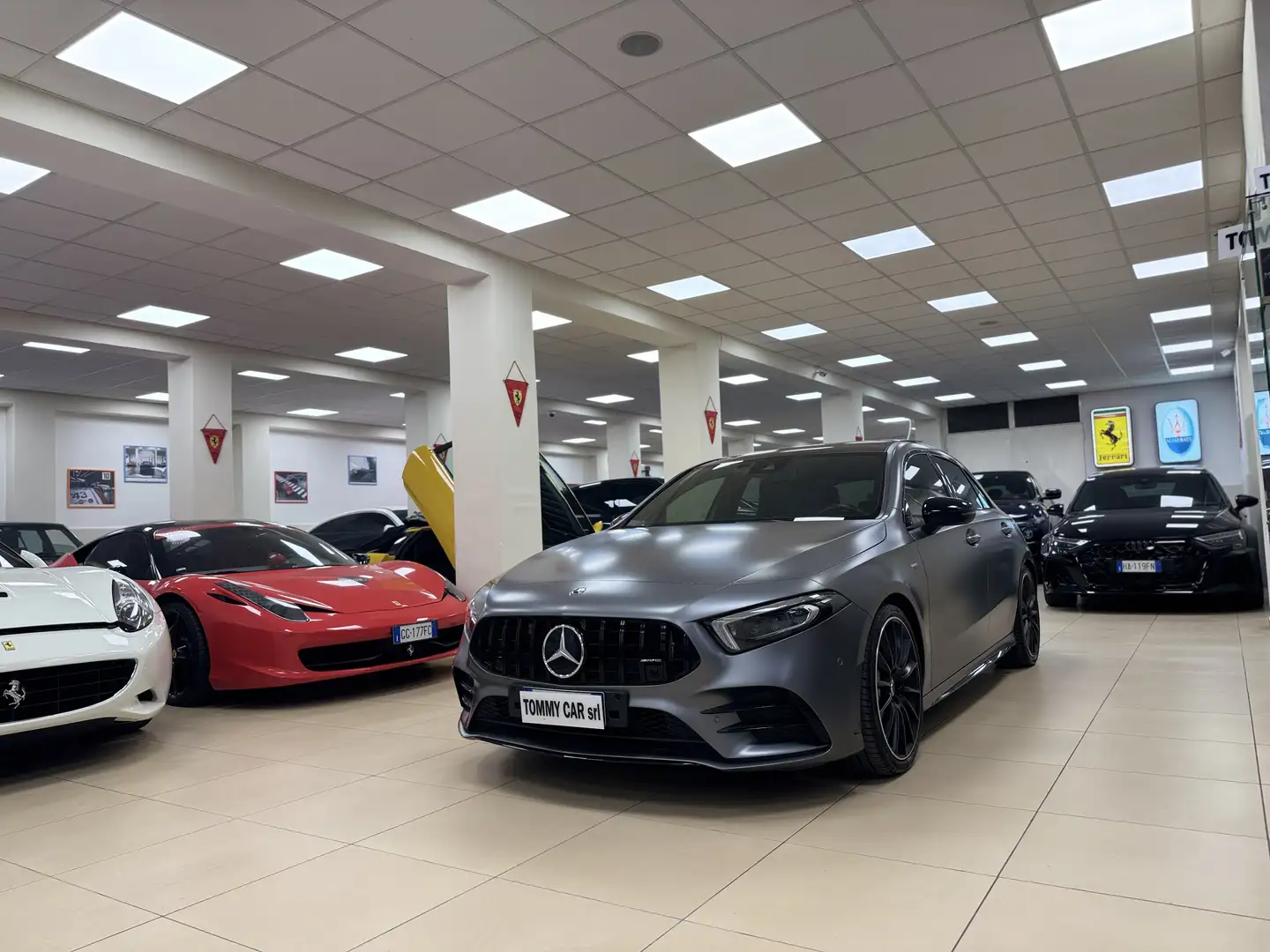 Mercedes-Benz A 35 AMG A 35 AMG 306 CV TETTO PANORAMICO PERMUTE AUTO MOTO Grau - 1